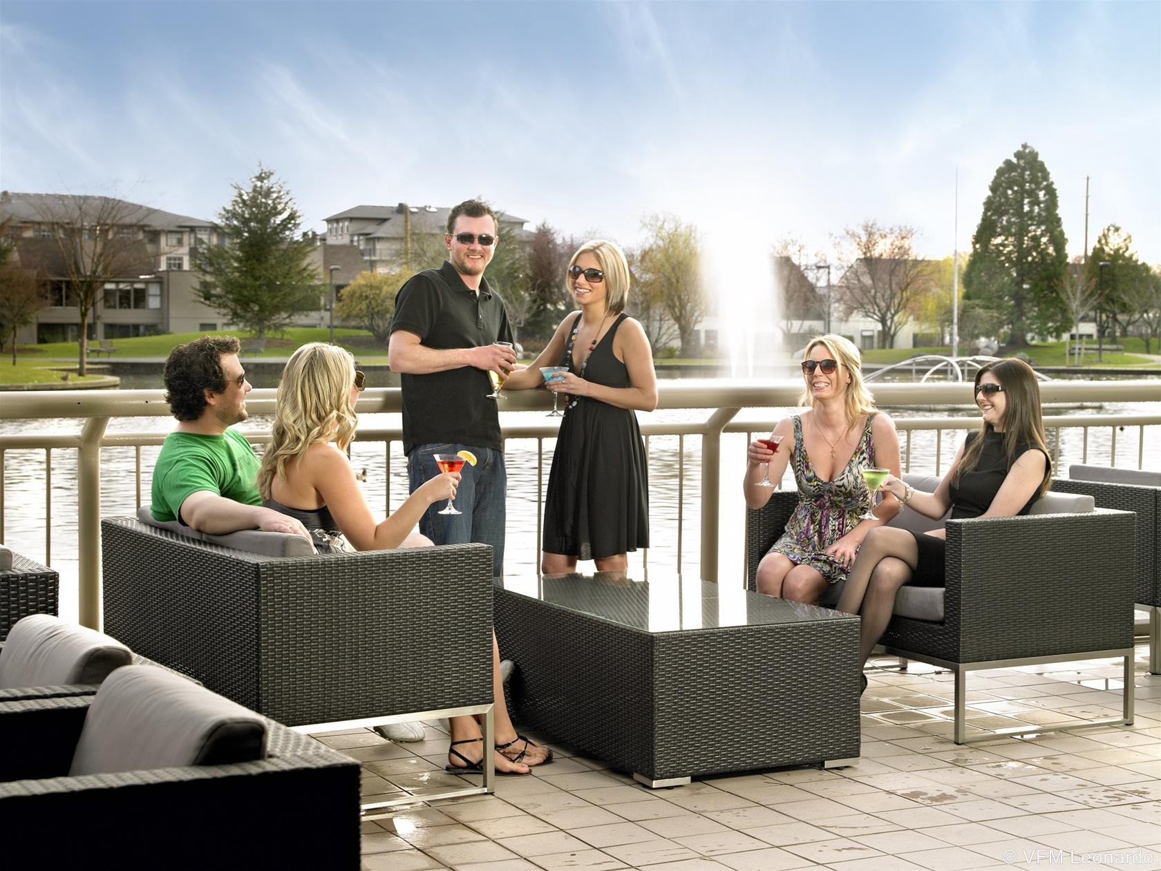 Coast Chilliwack Hotel By Apa Exterior photo