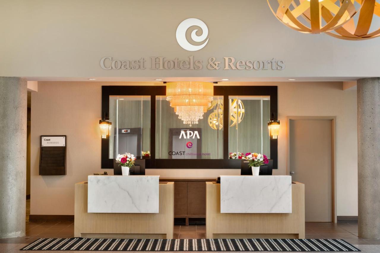 Coast Chilliwack Hotel By Apa Exterior photo